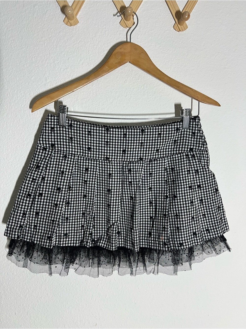 TEENAGE RUNAWAY • gingham print with skull details and lace trim mini skirt